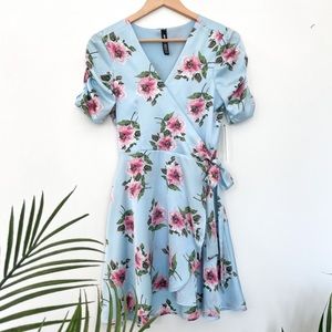 NWT DESIGN LAB Blue Floral Dress